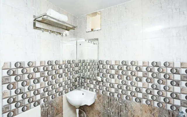 CAPITAL O 16472 Hotel Shree Balram International