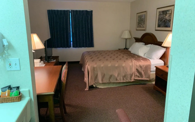 Lomira Inn and Suites