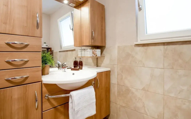 Sunrise Blace Apartments