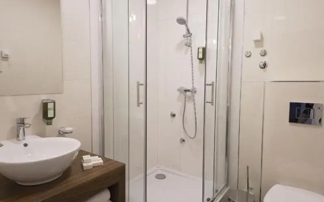 New Belgrade Garni Hotel