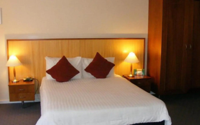 Ocean Beach Hotel