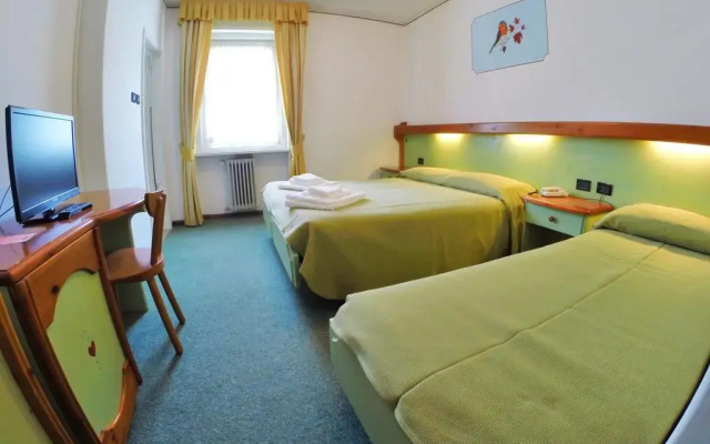 Hotel Sayonara