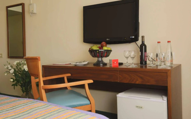 Jacob Tiberias by Jacob Hotels