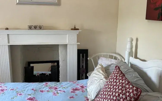 Stunning 2-bed Apartment Above Schooners Bar