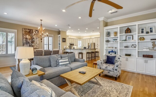 Paradise Pointe - Gorgeous 4 BR home with pool by RedAwning