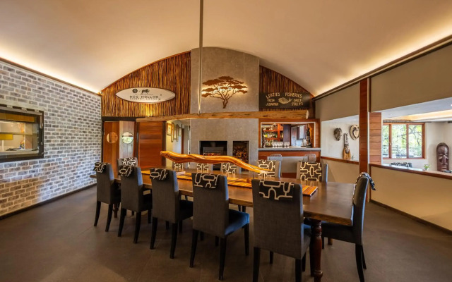 Hog Hollow Country Lodge