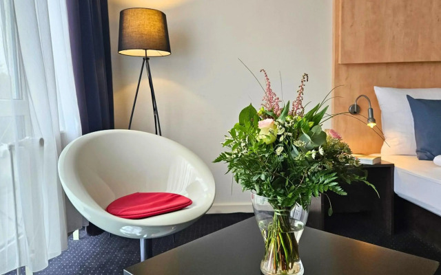 Good Morning + Bad Oldesloe Hotel