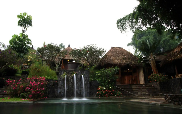 Kampung Sampireun Resort & Spa