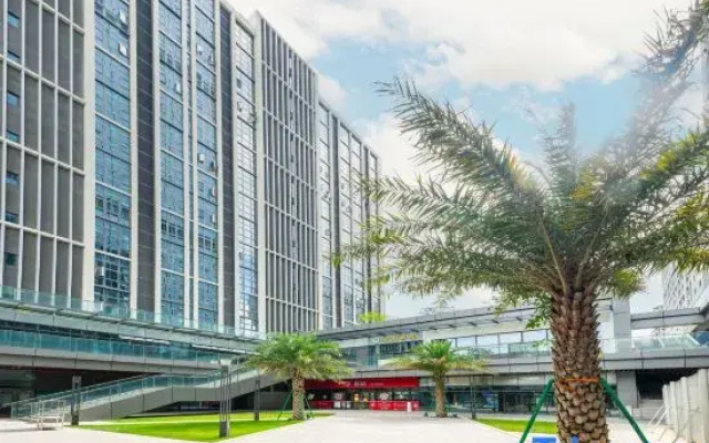 Apamen International Apartment (Sports Center Mingzhu Station)