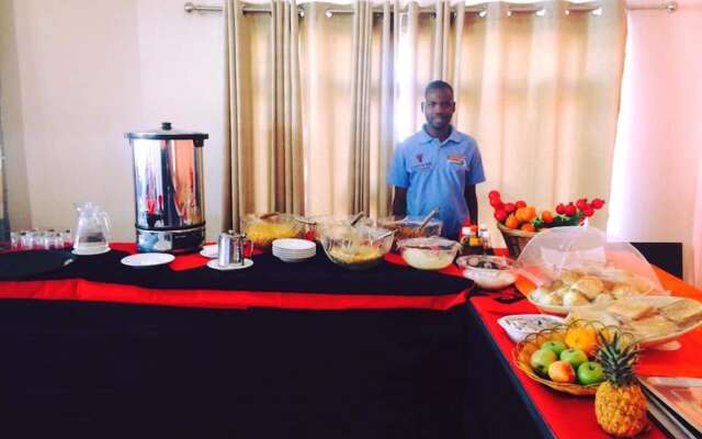 Adansonia Hotel Maun