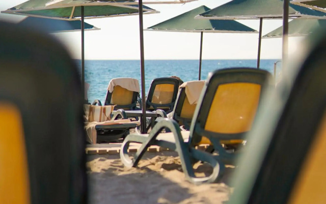 Aleria Belport Beach Hotel