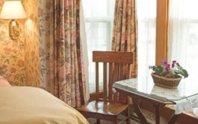 White Lace Inn