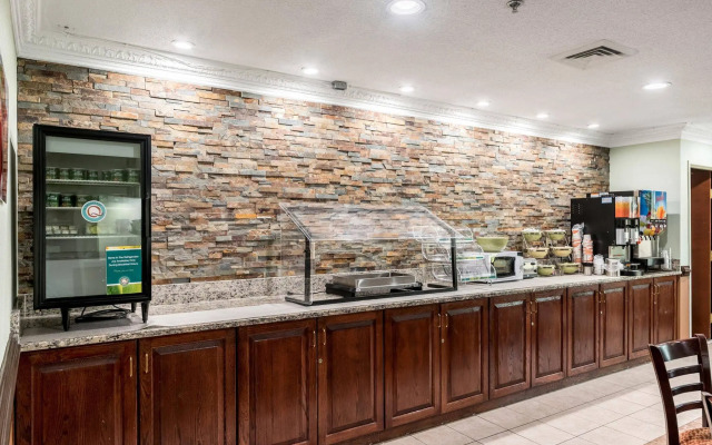 Quality Inn & Suites Clemmons I-40