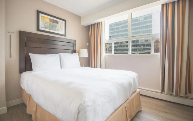 Coast Calgary Downtown Hotel & Suites by APA