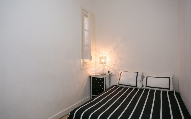 Beautiful Sagrada Familia Apartment