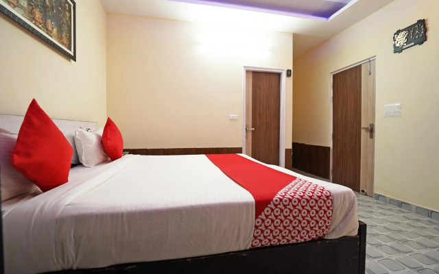 OYO 46441 Five Star Residency