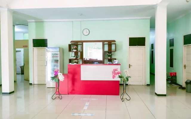 Djati Homestay Redpartner near Gor Djarum Kudus