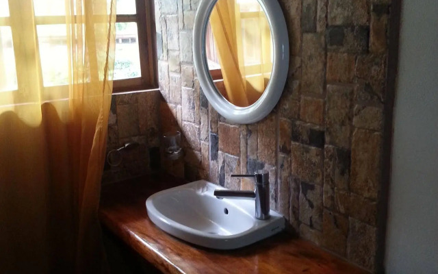 Lizard King Hotel & Suites