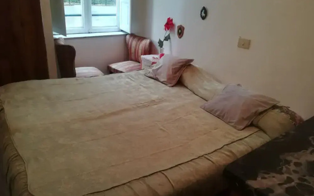 Vintage old Apartment in Castel di Tora