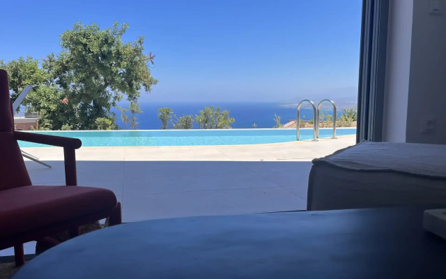 Plethora Luxury Suites
