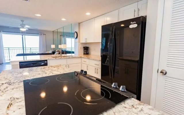 Windjammer Oceanfront Condominiums