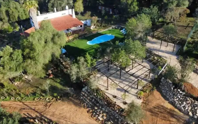 Porches Private Pool Villa 17 Guests