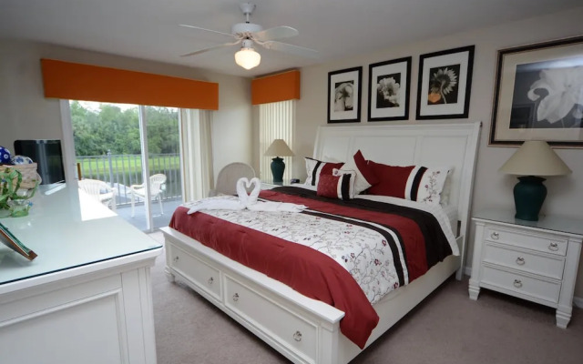 4648 5- Bdrm'Slake Views Facing Poolwater View