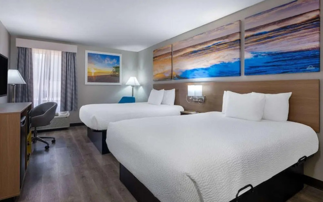 Days Inn & Suites By Wyndham Commerce