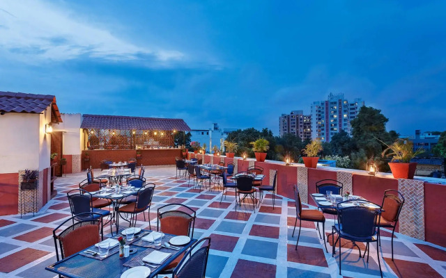 La Place Sarovar Portico, Lucknow