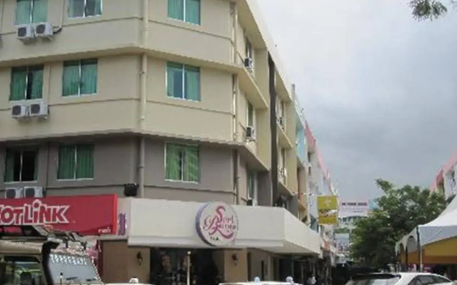 Seri Borneo Hotel