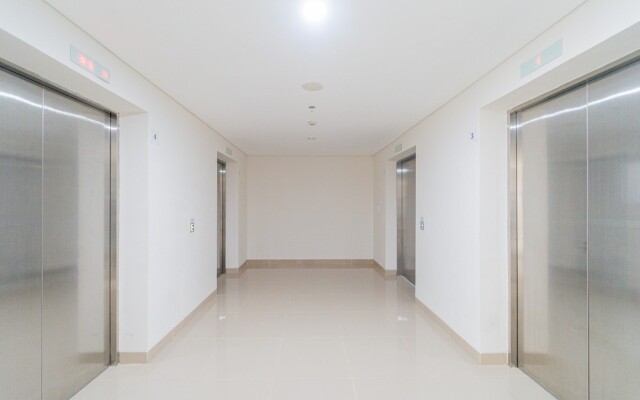 RedLiving Apartemen Transpark Juanda - Frams Properti Tower Jade with Netflix