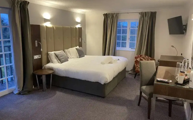 The George Hotel
