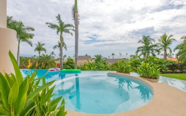 Villa Alamanda in Mexico City