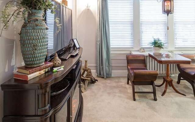 Knob Hill Bed & Breakfast