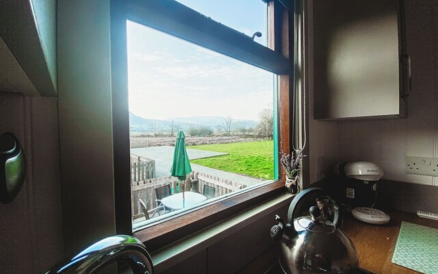 Erw Glas Glamping and Camping