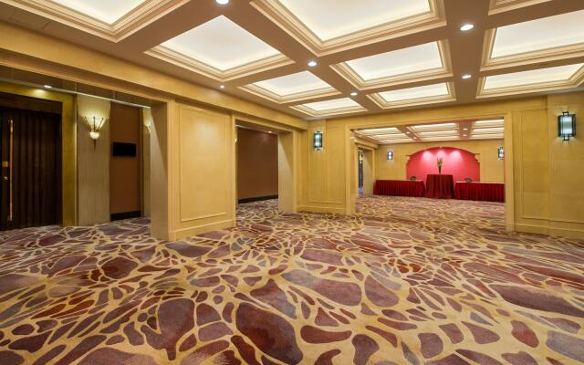 Crowne Plaza Hotel Shanghai by IHG