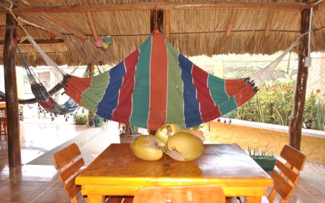 Hostal Castillo Del Mar - Hostel