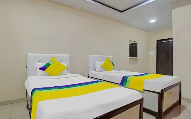 Hotel White House by OYO Rooms