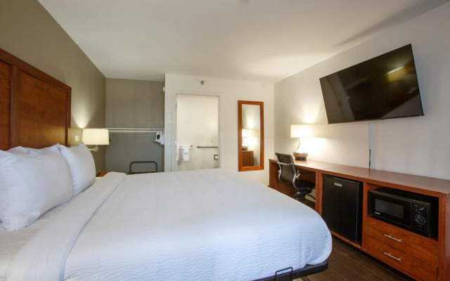 The Hotel Serene Glendale Peoria, Surestay Collection by BW