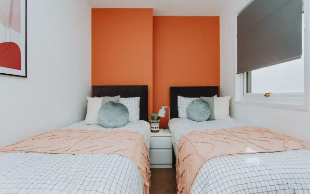 Brand New Townhouse In Rugby