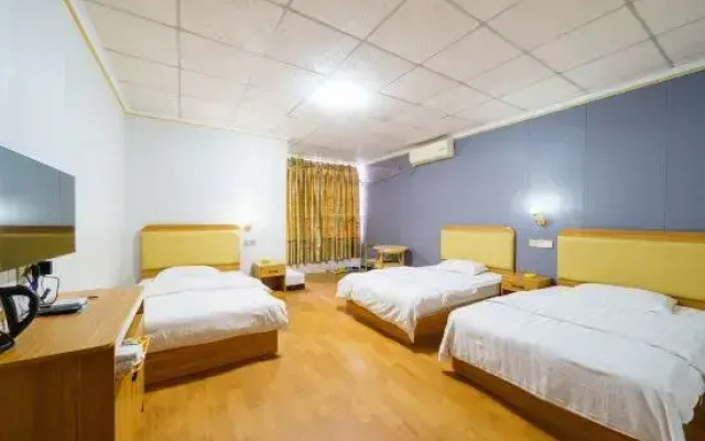 Hefeng Hotel