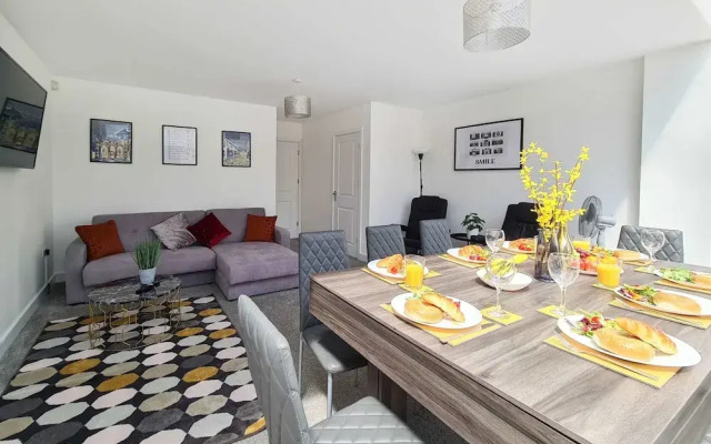 Last Minute Deals 4BR House of Four Chimneys