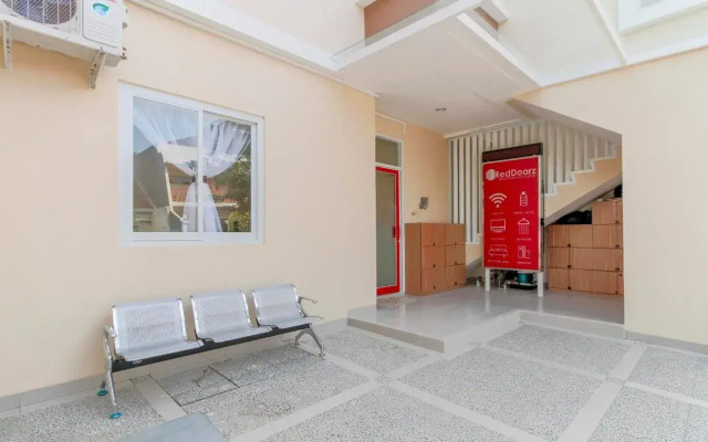 RedDoorz Near Cengkareng Airport