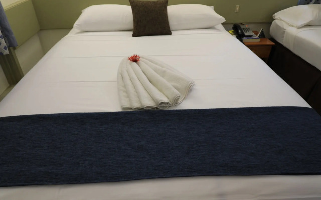 Huon Gulf Hotel & Apartments