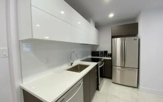 2001 Av. Beaconsfield