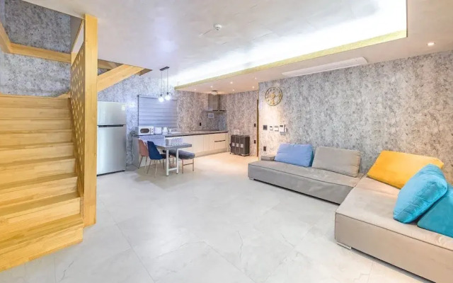 Chuncheon Poolhouse Epop
