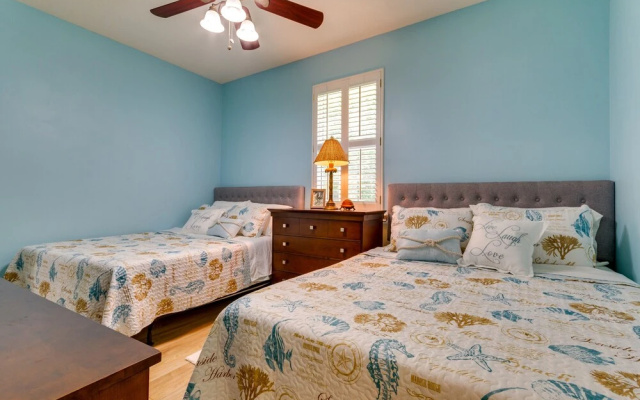 4 Mi to Beach: Navarre Retreat w/ Screened Porch!