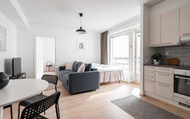 2ndhomes Tampere "Posteljooni" Apt - New 1BR Apt with Balcony and Best Location