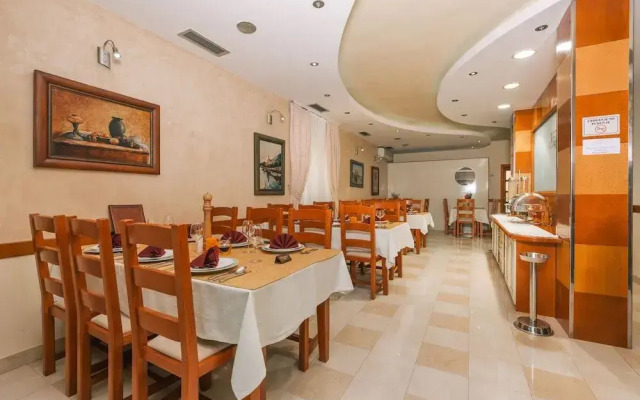 Villa Royal