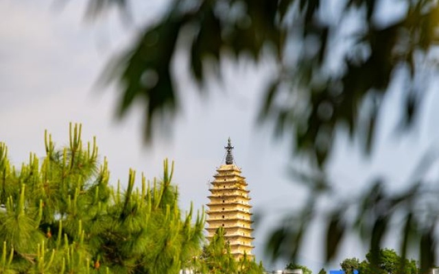 Meet Hefengting·Jianshan | Natural Ore Hot Spring Holiday Villa Scenic Hotel – Outside – Dali
